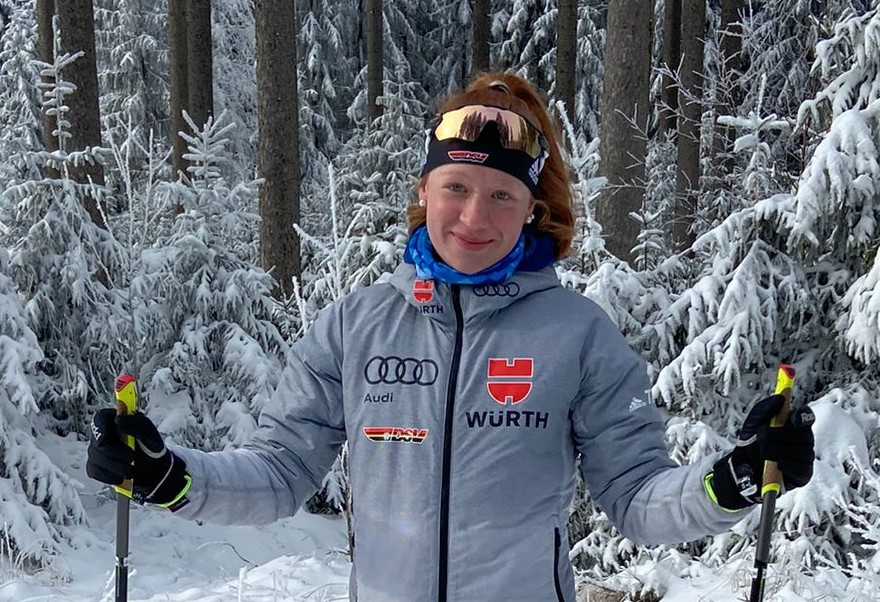 Joana Tutte siegt beim Deutschen Schülercup Skilanglauf in Finsterau